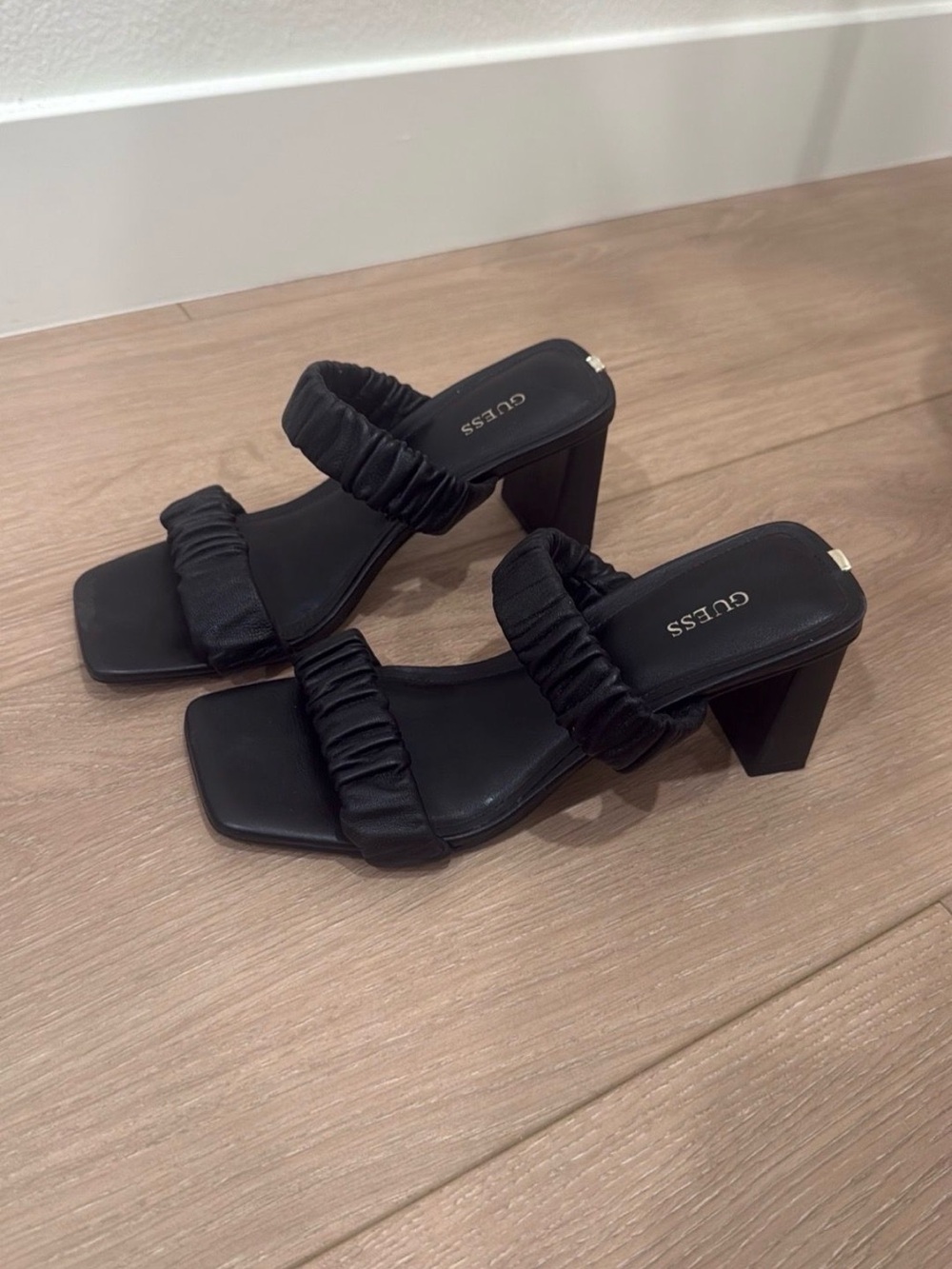 GUESS Black Ruched Double-Strap Block Heel Mules